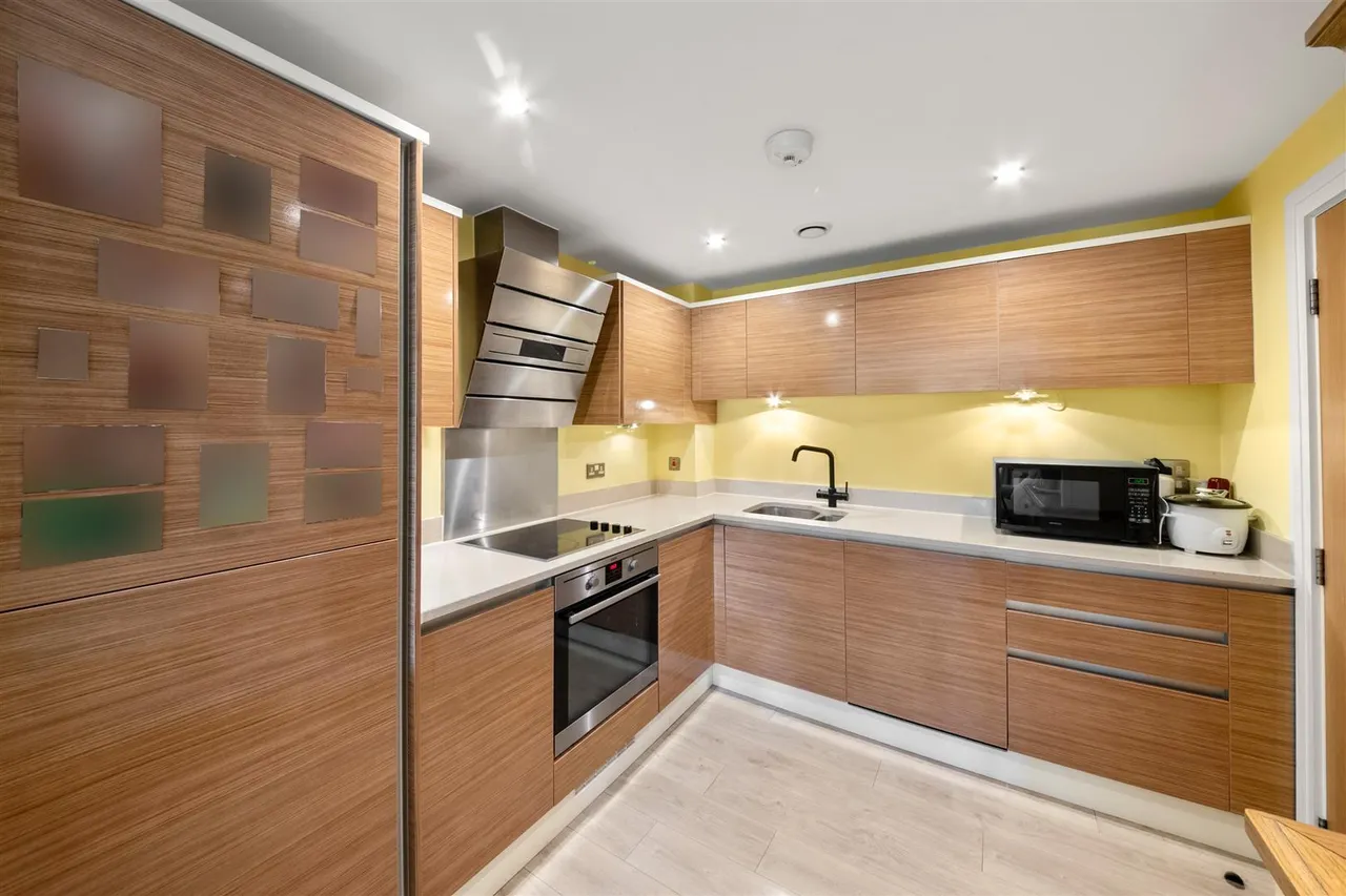 Elliott Avenue, Ruislip, photo 5