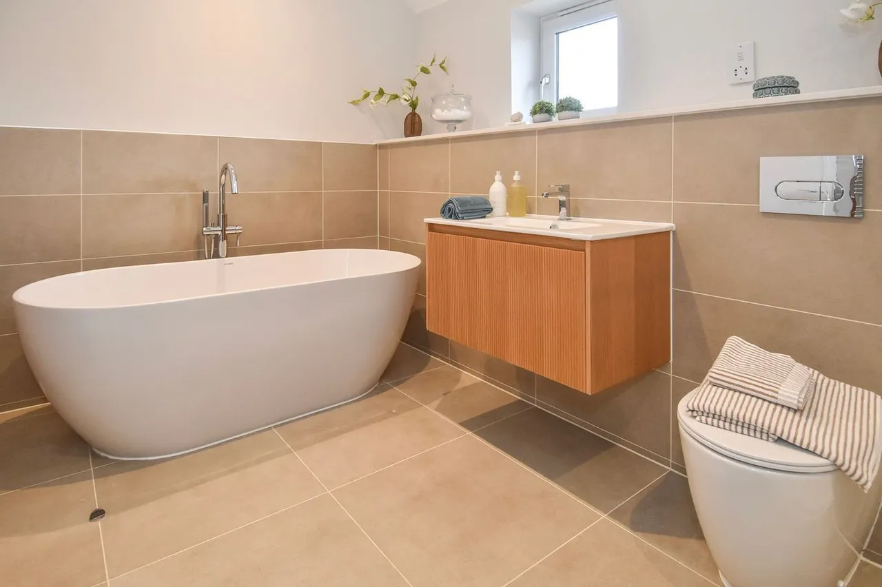 The Close, Wedmore, BS28, photo 17