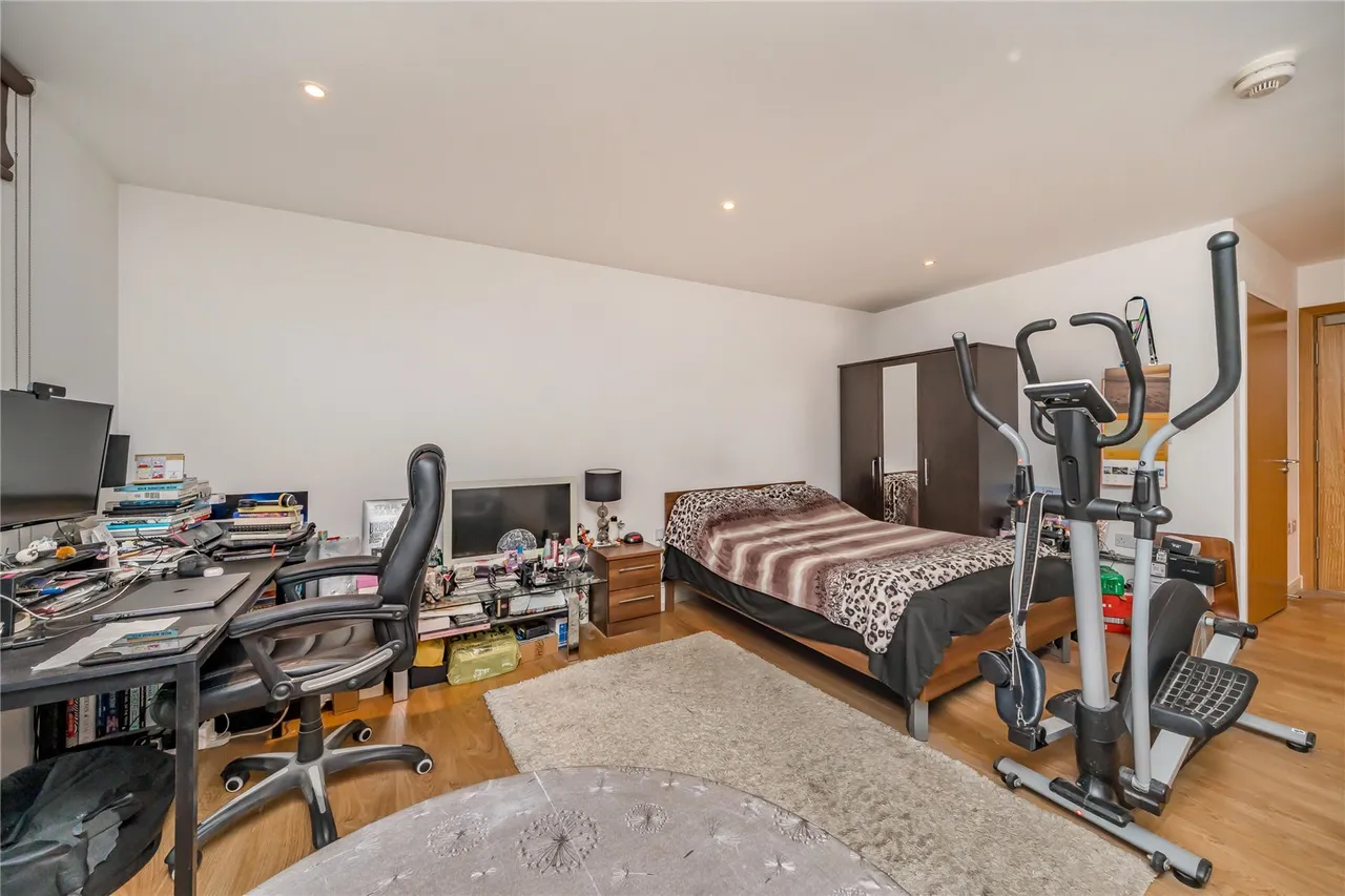 Seven Sea Gardens, Bromley By Bow, E3, photo 2