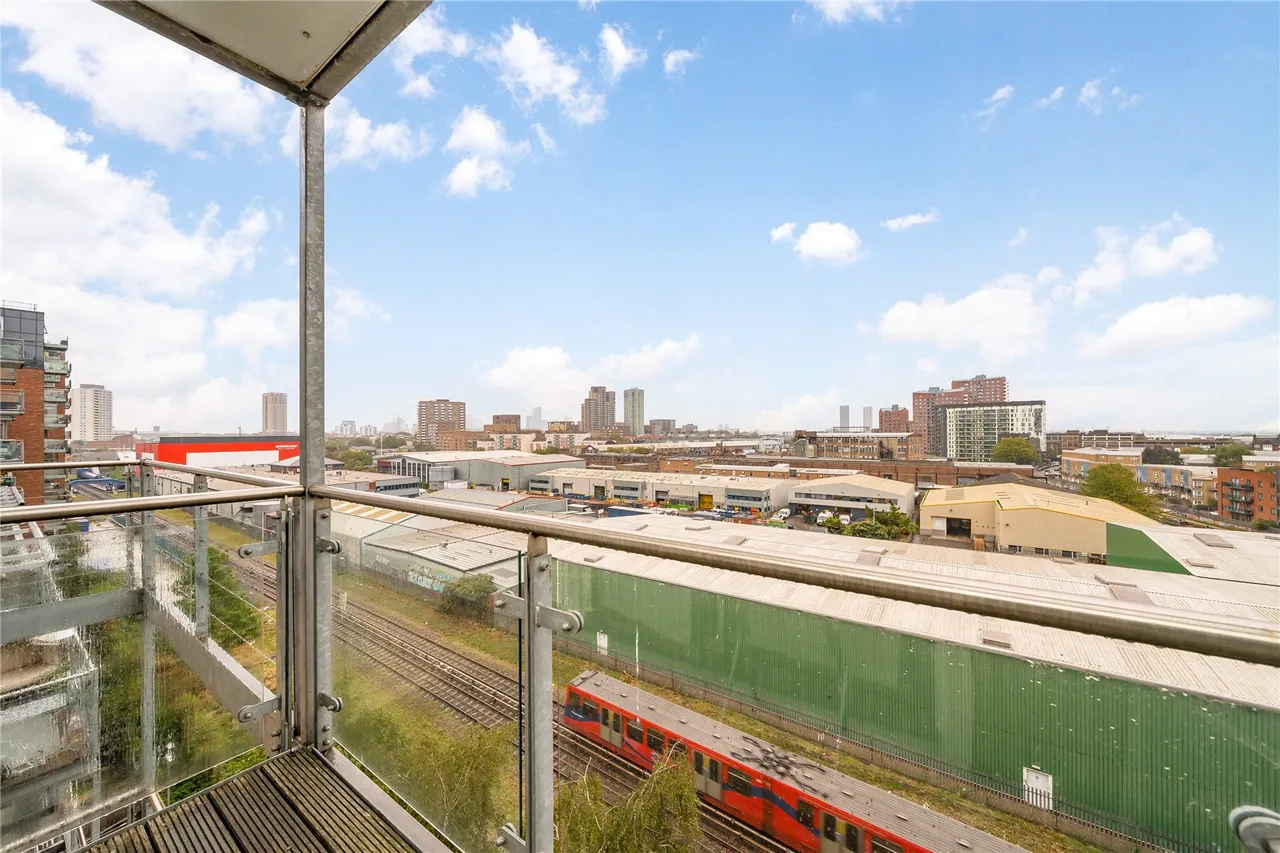 Seven Sea Gardens, Bromley By Bow, E3, photo 6