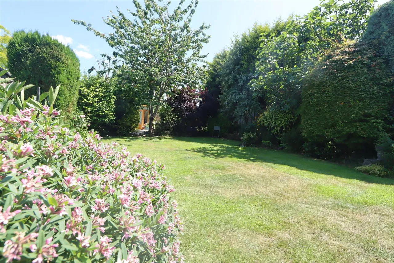 Kidderminster Road, Hagley, Stourbridge, photo 24