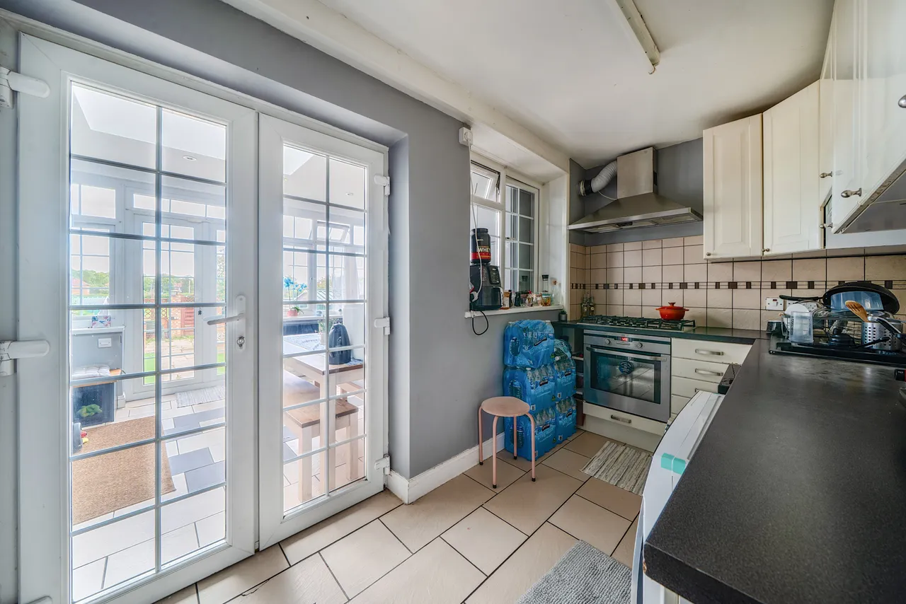 20 Westcott Crescent, London, photo 11