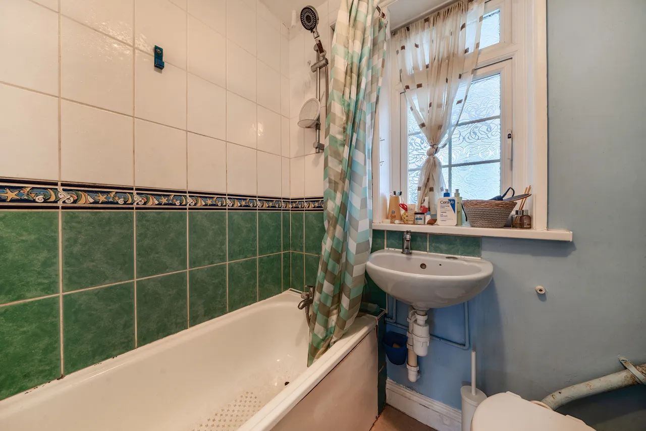 20 Westcott Crescent, London, photo 10