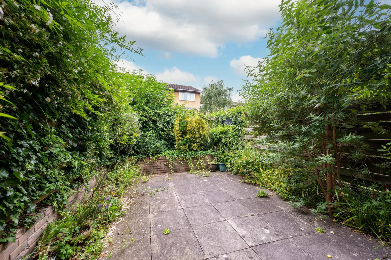 8 Deans Close, Croydon, photo 2