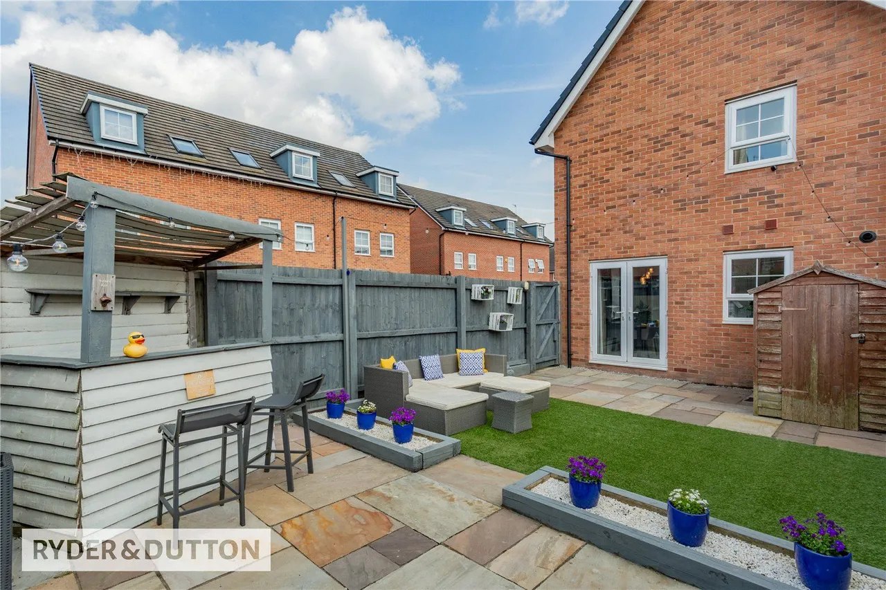 Wallis Avenue, Kingsway Village, OL16, photo 16