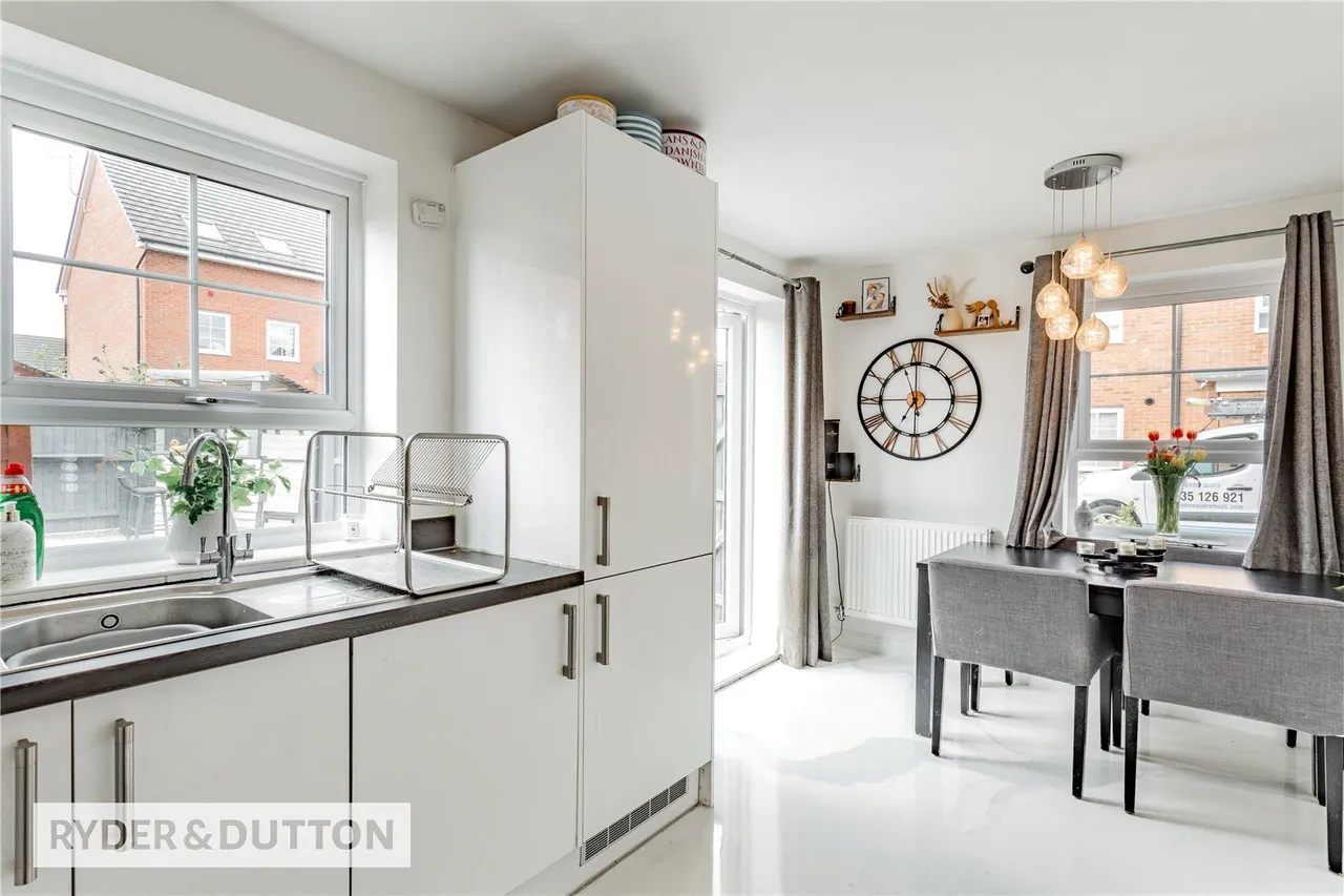 Wallis Avenue, Kingsway Village, OL16, photo 6