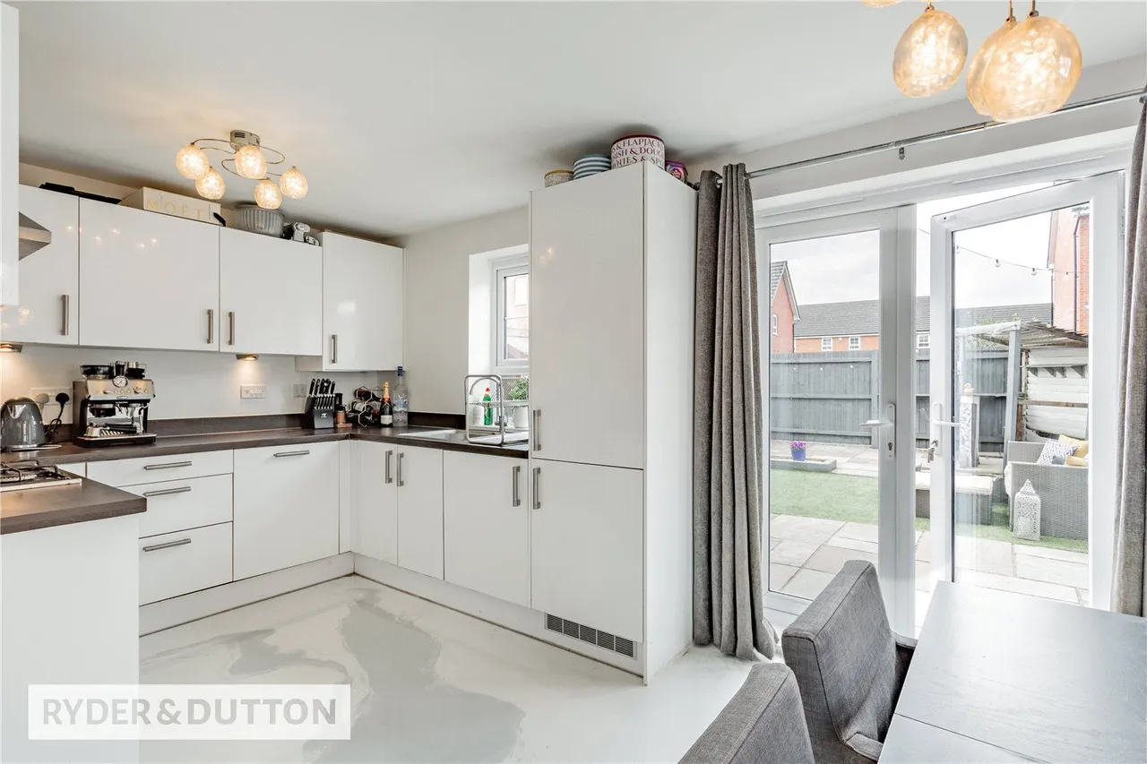 Wallis Avenue, Kingsway Village, OL16, photo 5