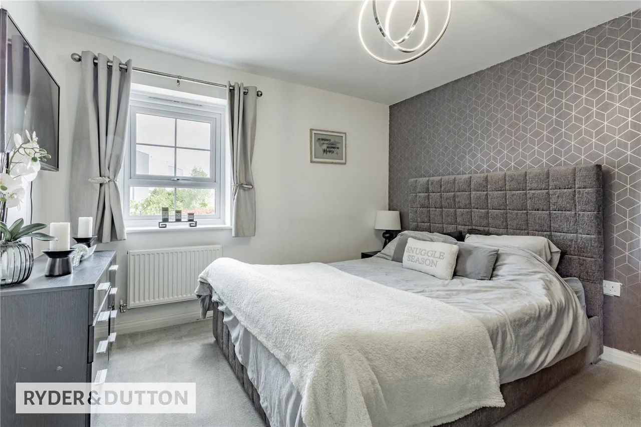 Wallis Avenue, Kingsway Village, OL16, photo 8