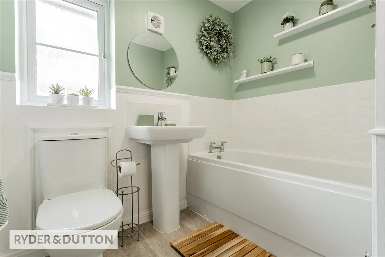 Wallis Avenue, Kingsway Village, OL16, photo 12