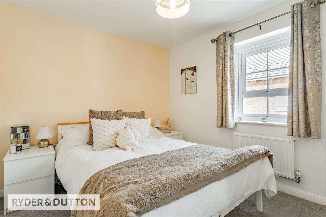 Wallis Avenue, Kingsway Village, OL16, photo 9