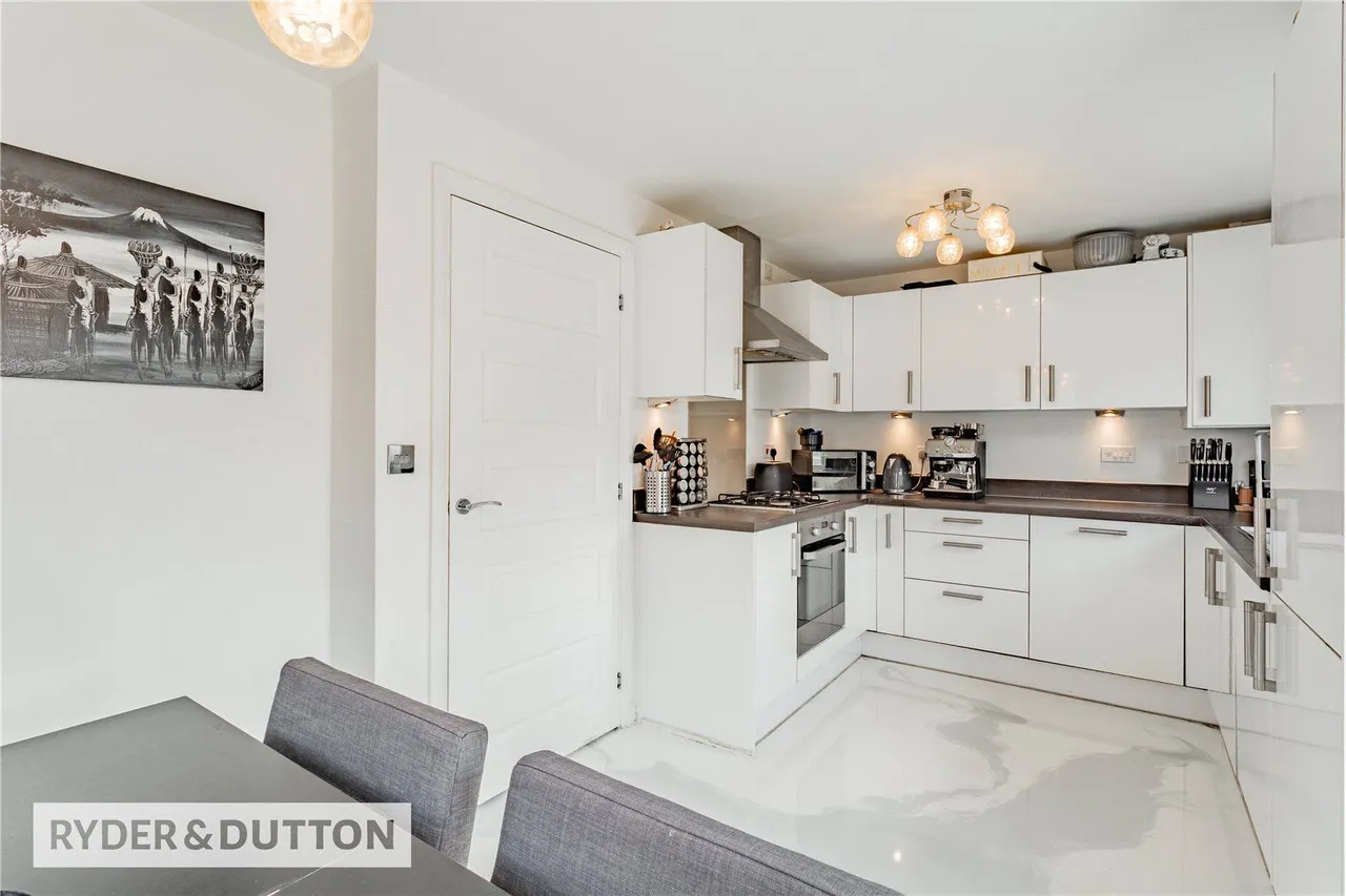 Wallis Avenue, Kingsway Village, OL16, photo 7