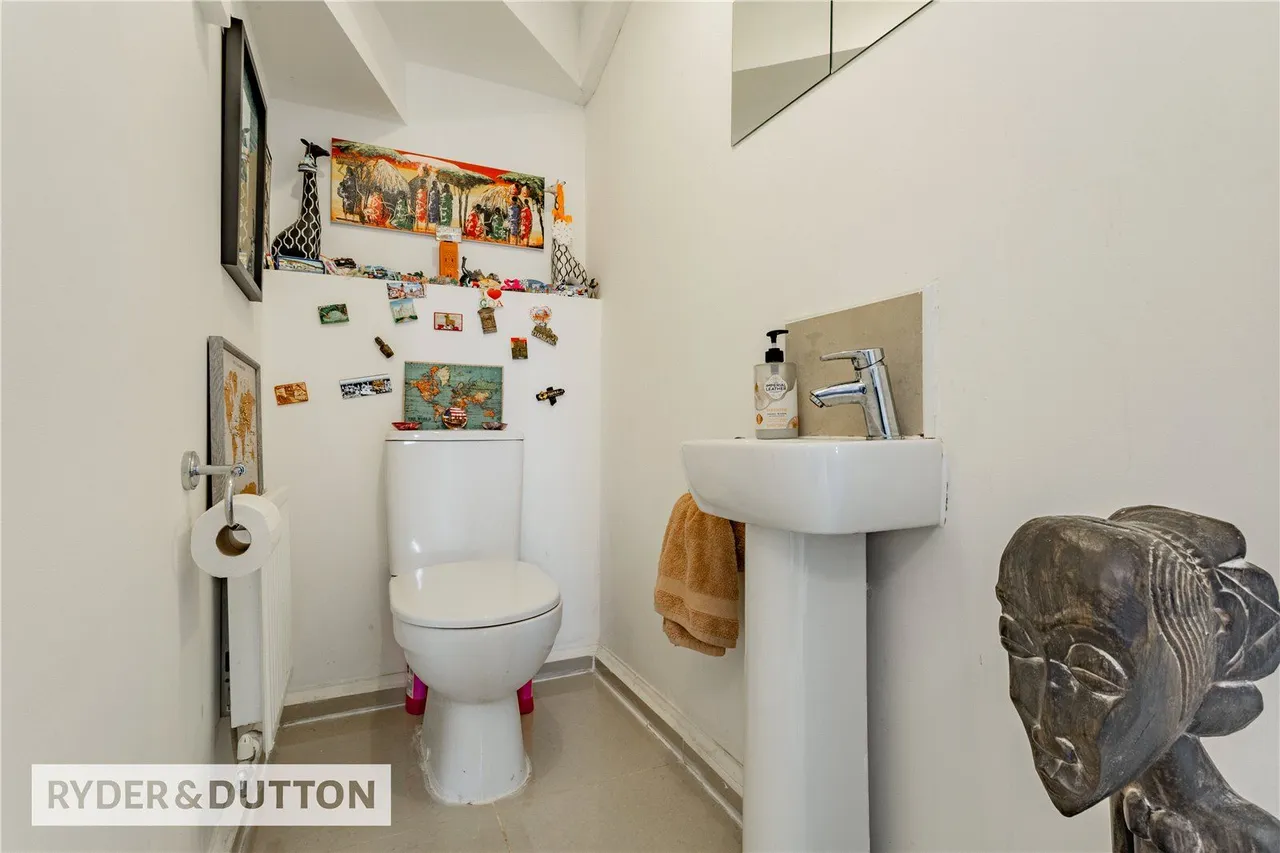 Wallis Avenue, Kingsway Village, OL16, photo 11