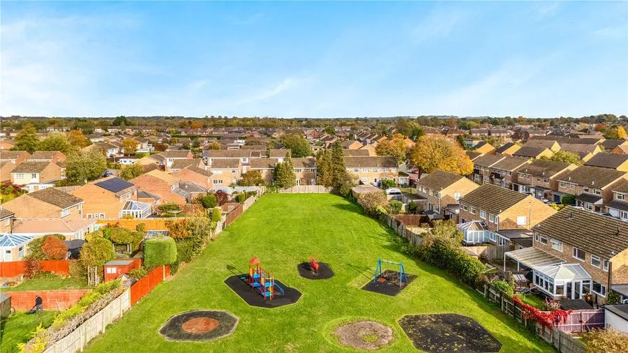 Scott Close, Bicester, OX26, photo 11