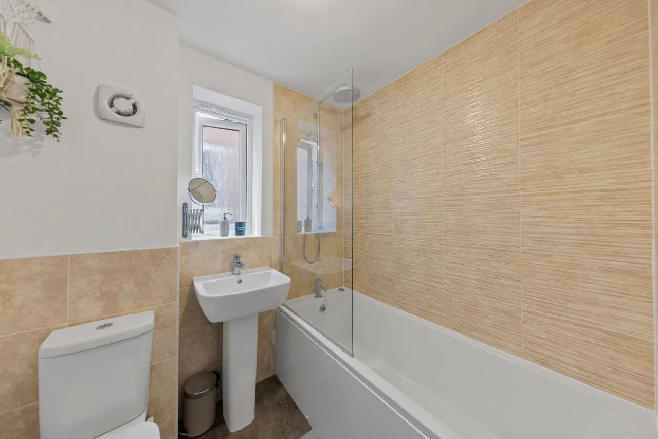 Thornton Drive, Newton-Le-Willows, Newton-Le-Willows, WA12 9AP, photo 15