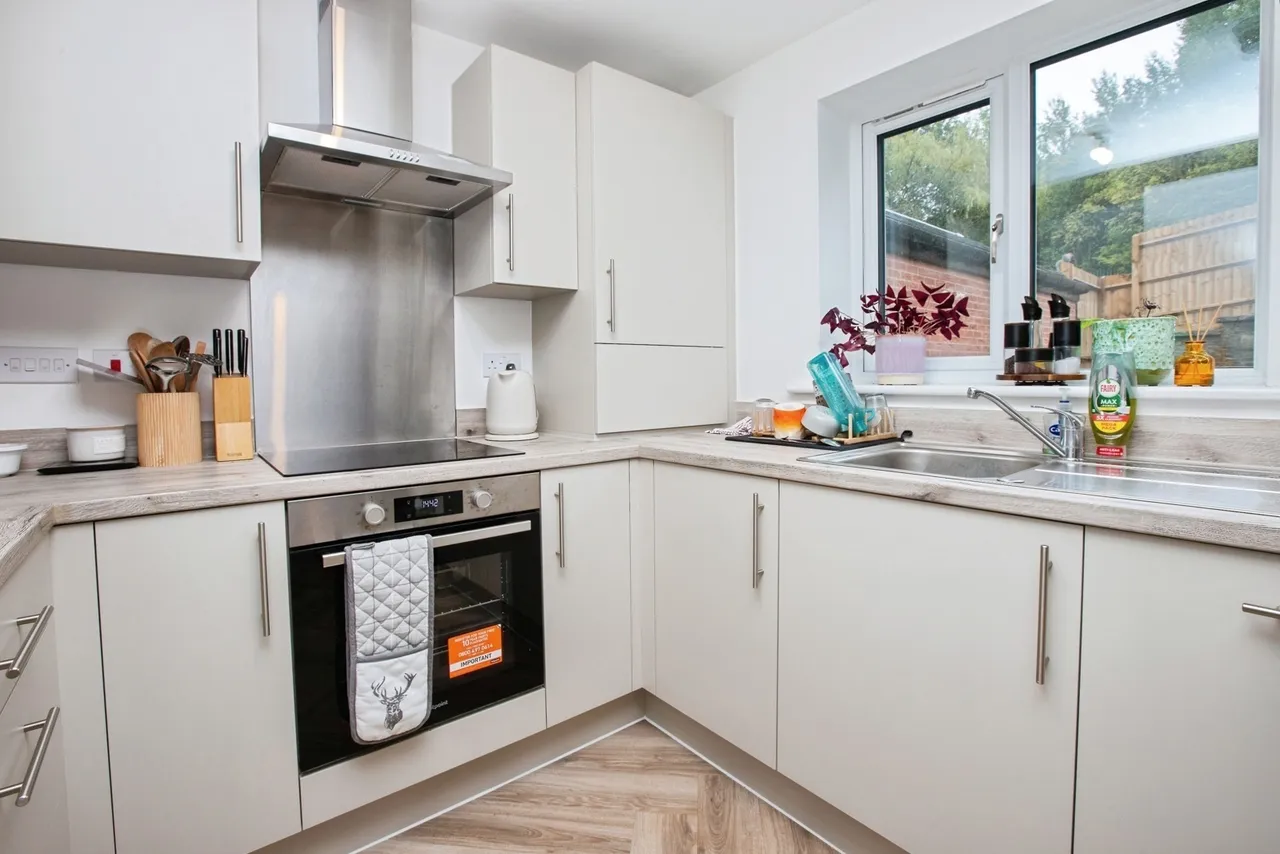 Herbert Street, Eastwood, NG16, photo 9