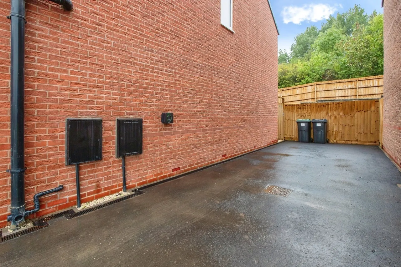 Herbert Street, Eastwood, NG16, photo 22