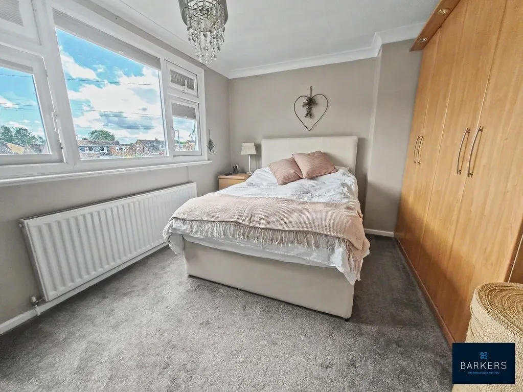 Swincliffe Crescent, Gomersal BD19 4BD, photo 11