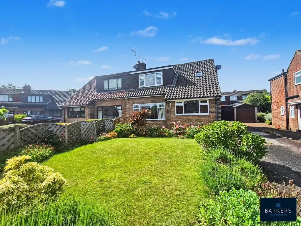 Swincliffe Crescent, Gomersal BD19 4BD, photo 17