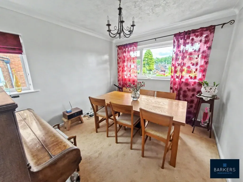 Swincliffe Crescent, Gomersal BD19 4BD, photo 8