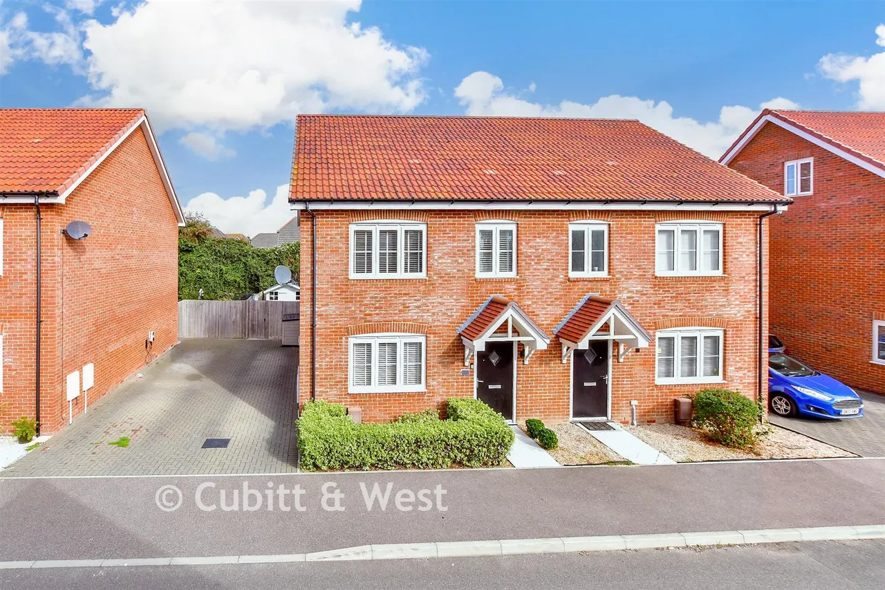 3 bed house for sale, Linseed Way, Yapton, BN18
