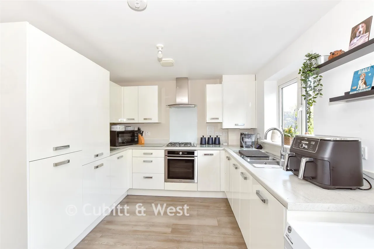 Linseed Way, Yapton, BN18, photo 5