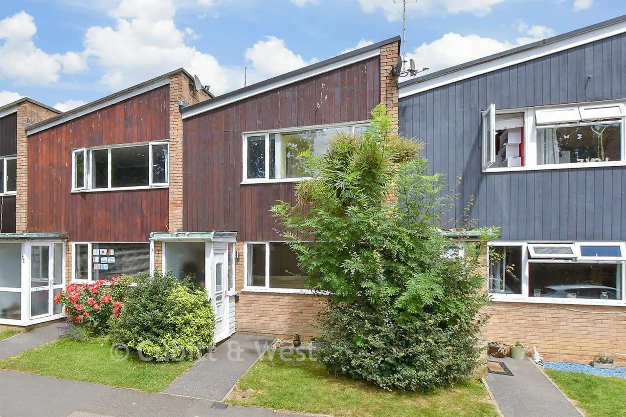 3 bed house for sale, Taylors Crescent, Cranleigh, GU6