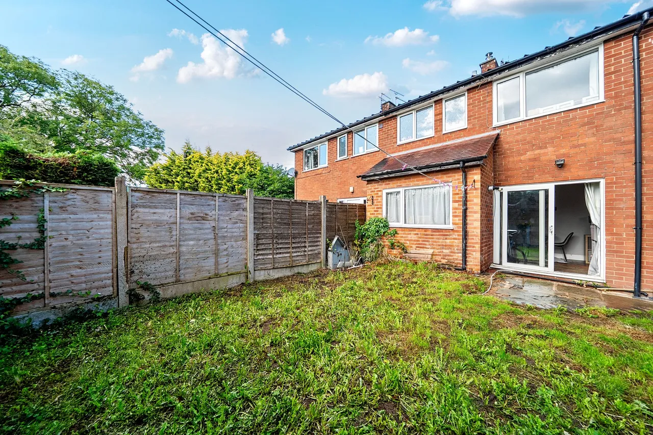 Cumber Close, Wilmslow, photo 20