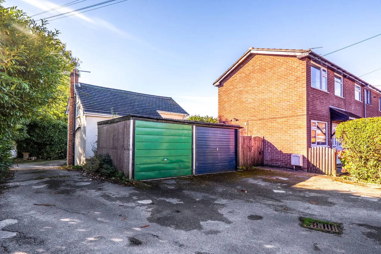 Cumber Close, Wilmslow, photo 22