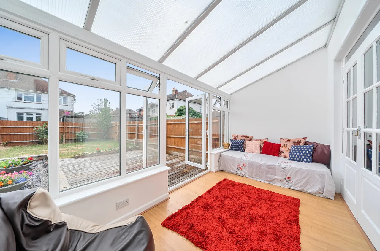 King Georges Avenue, Regents Park, SO15, photo 14