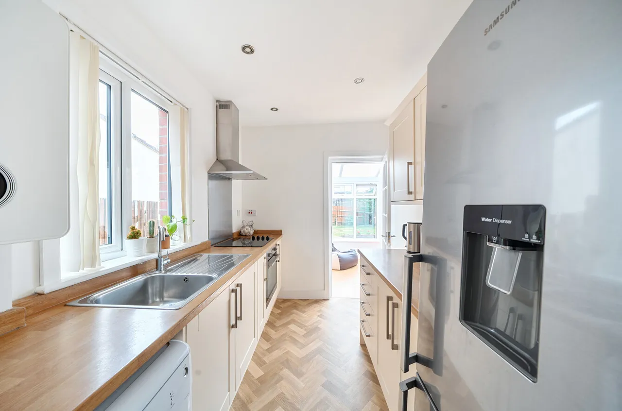 King Georges Avenue, Regents Park, SO15, photo 16