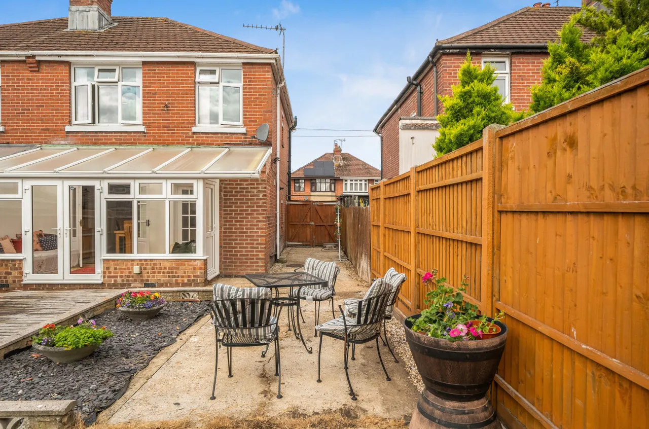 King Georges Avenue, Regents Park, SO15, photo 25