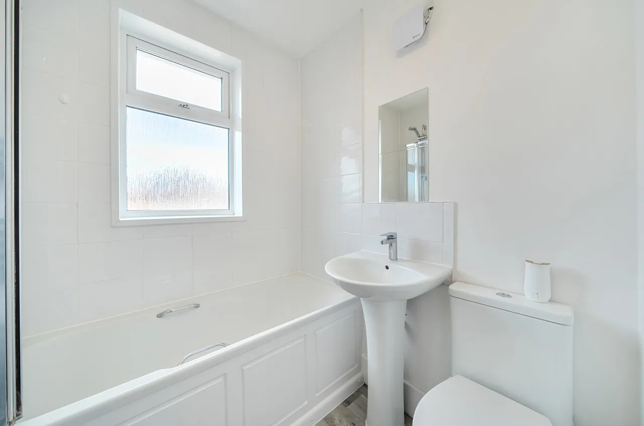 King Georges Avenue, Regents Park, SO15, photo 7