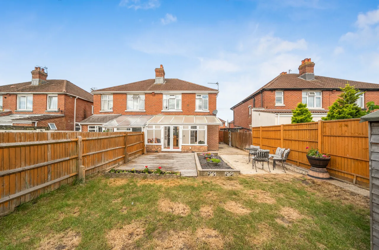 King Georges Avenue, Regents Park, SO15, photo 12
