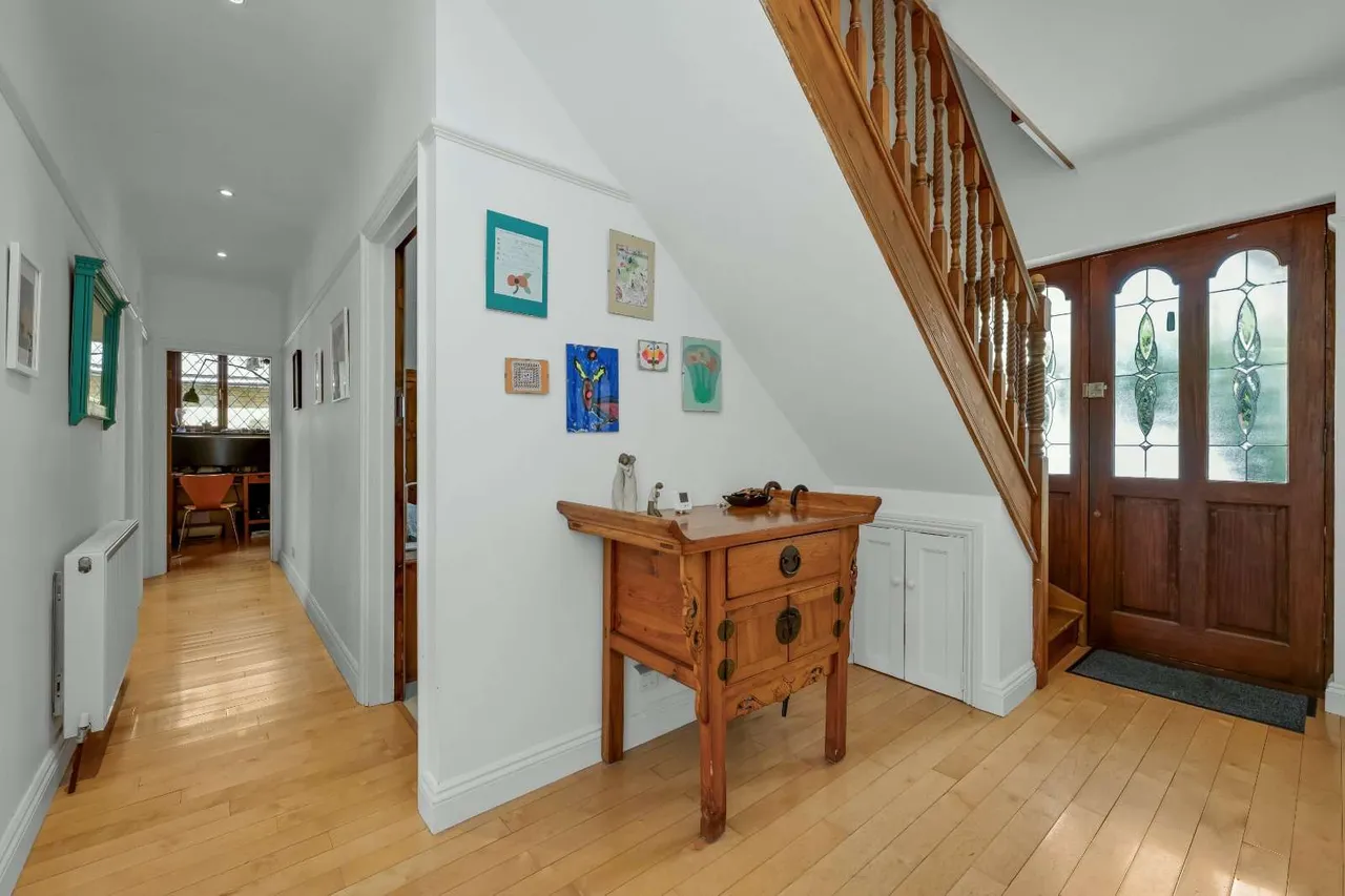 Kings Road, Walton-on-Thames, KT12, photo 4