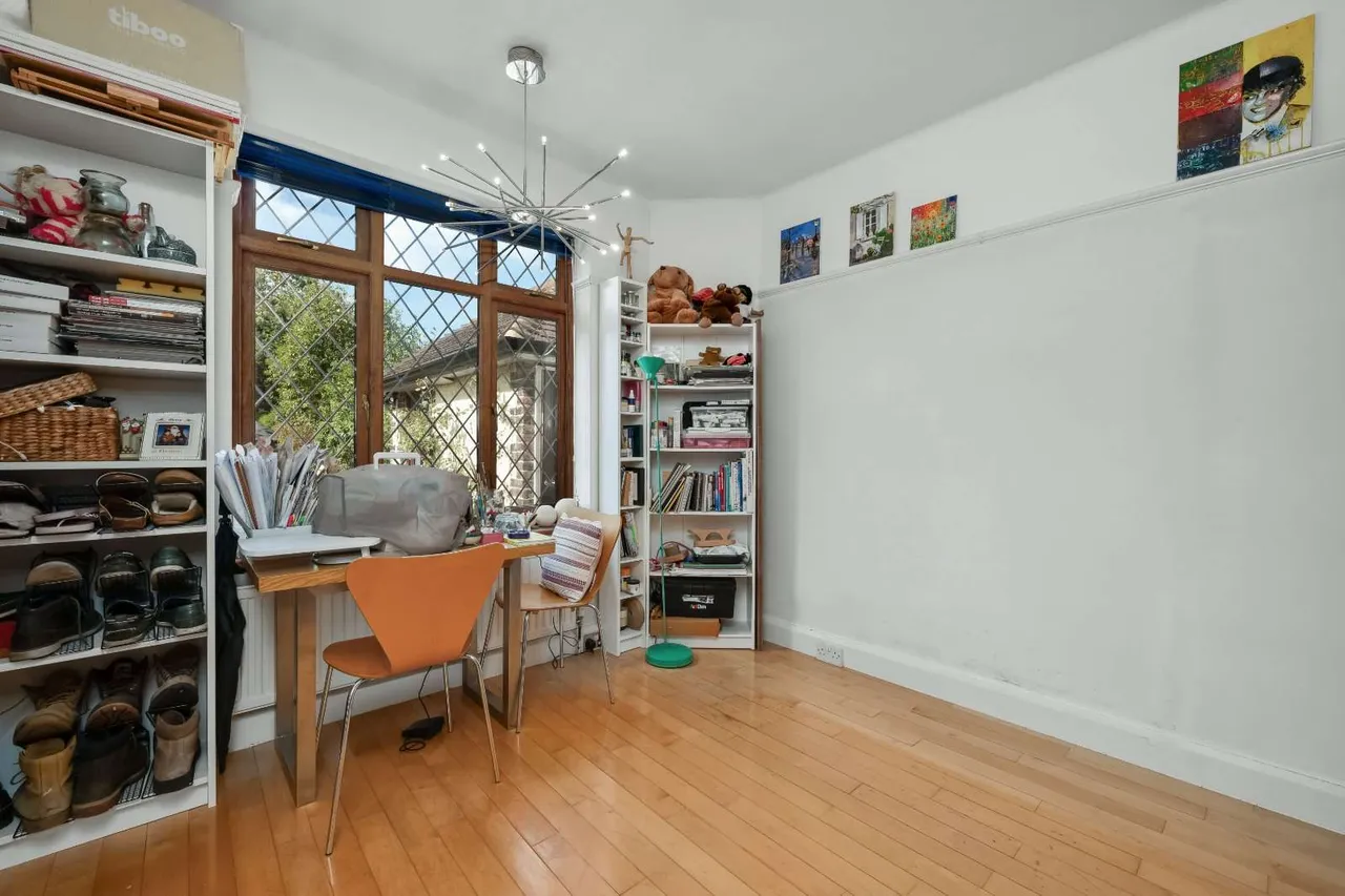 Kings Road, Walton-on-Thames, KT12, photo 12