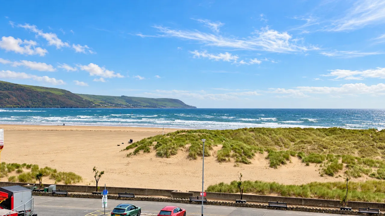 Greenfields Marine Parade, Barmouth, LL42, photo 9