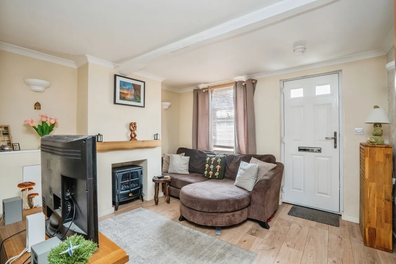 London Road, Purbrook, PO7, photo 2