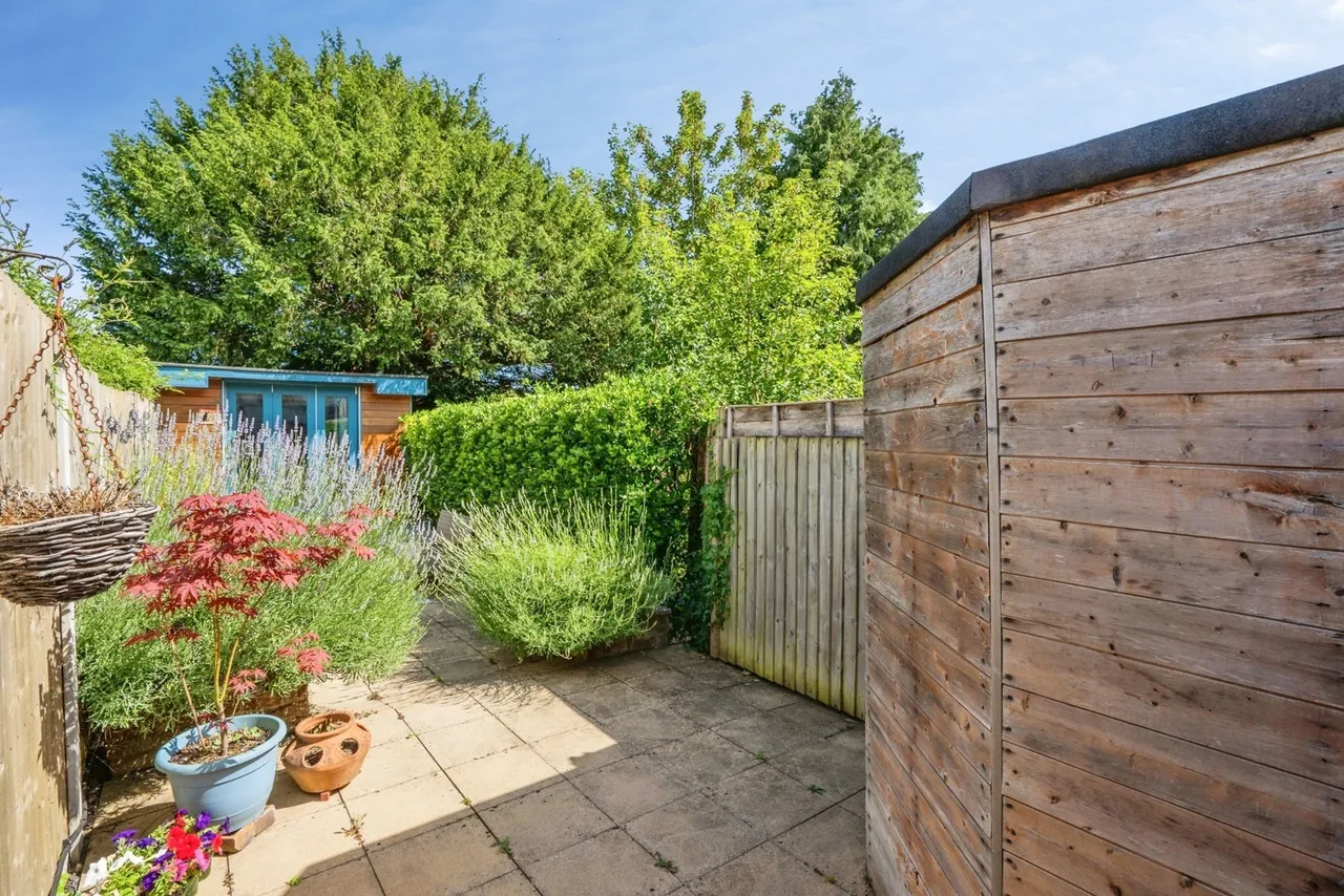 London Road, Purbrook, PO7, photo 11