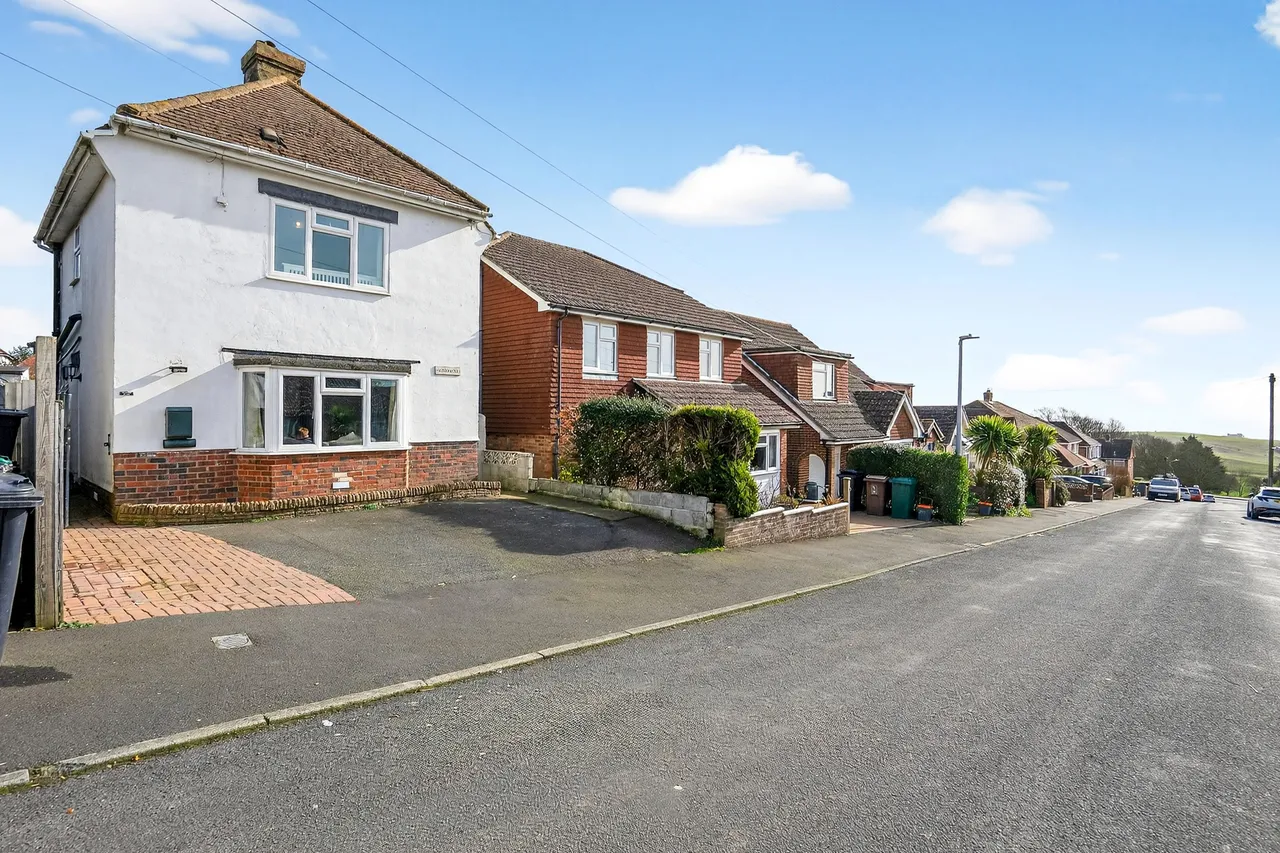 Seaview Road, Woodingdean, Brighton, photo 2