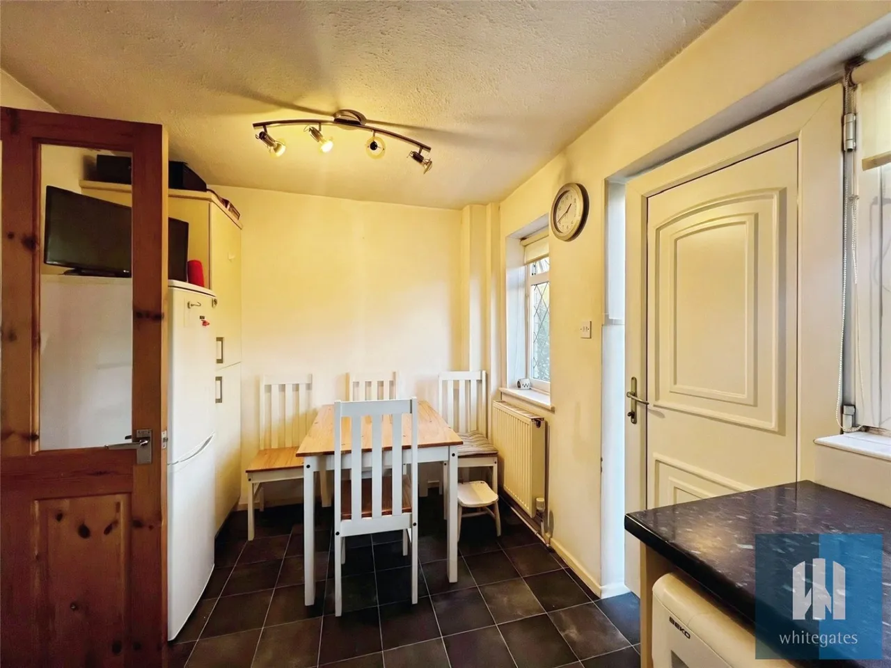 Kinder Avenue, Cowlersley, HD4, photo 3