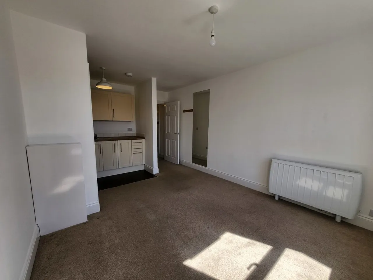 Wimborne Road, Bournemouth, photo 5