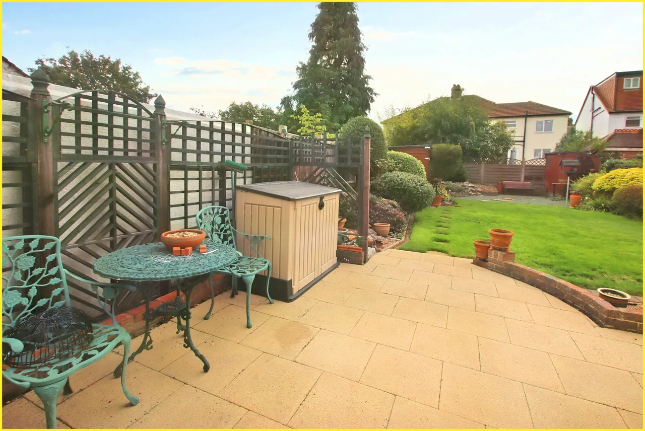 Grosvenor Road, West Wickham, West Wickham, BR4 9PY, photo 2
