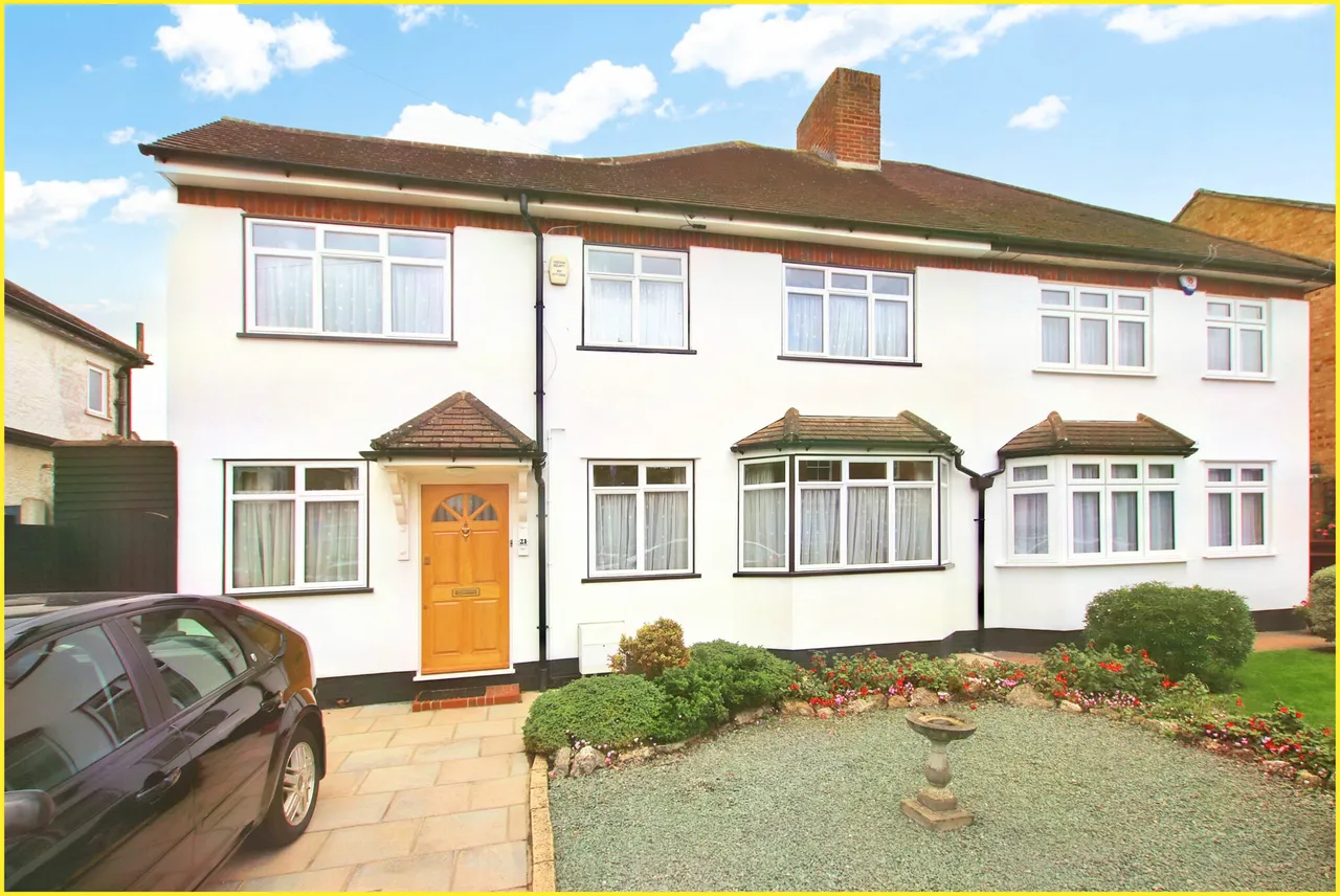 3 bed house for sale — Grosvenor Road, West Wickham, West Wickham, BR4 9PY
