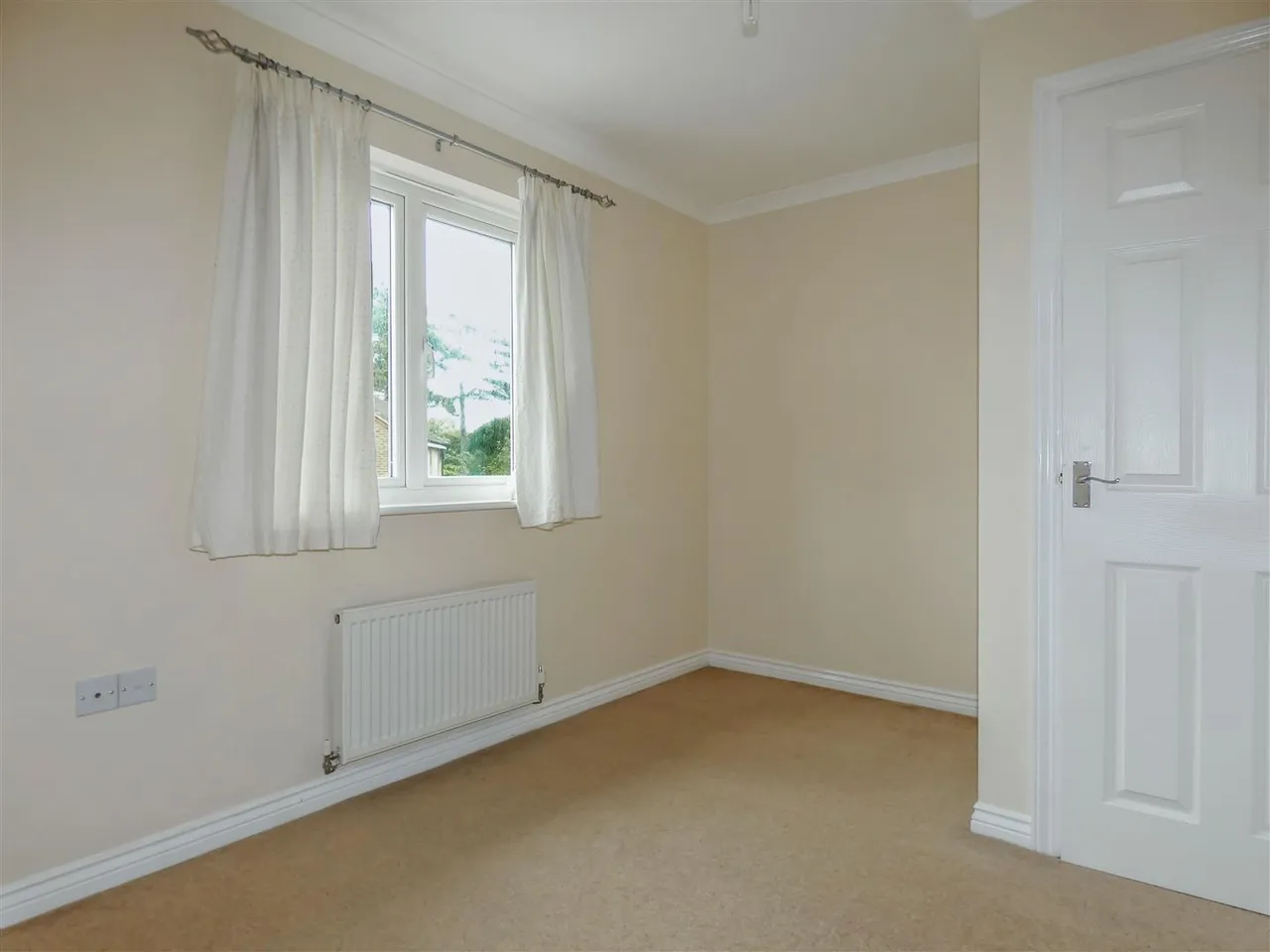 The Limes, Rustington, photo 9