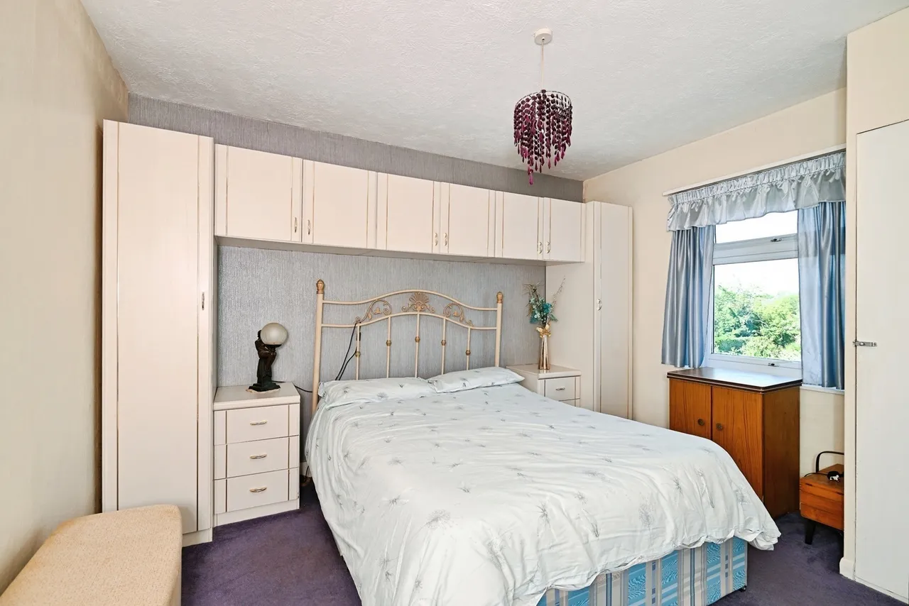 Queenborough Road, Halfway, ME12, photo 7