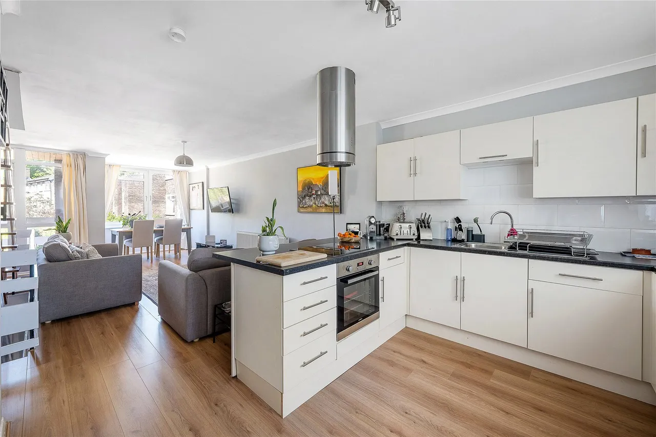King Charles Walk, Southfields, London, SW19, photo 5