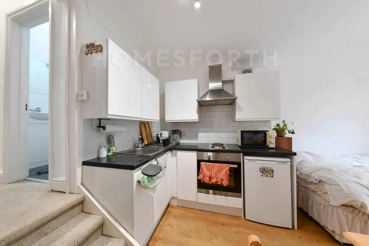 Manstone Road, Cricklewood, NW2, photo 5