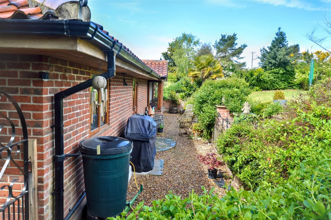 Thorpe Market Road, Roughton, NR11, photo 5
