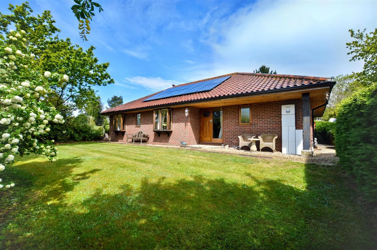 Thorpe Market Road, Roughton, NR11, photo 2