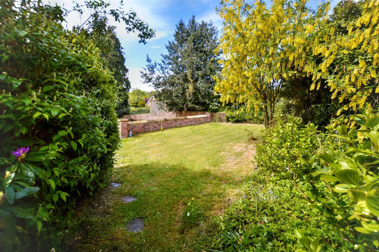 Thorpe Market Road, Roughton, NR11, photo 3